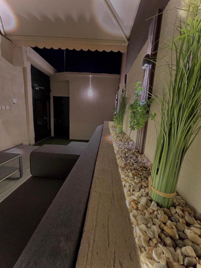 استديو مع جلسة خارجية بدخول ذكي Villa Rijád Kültér fotó