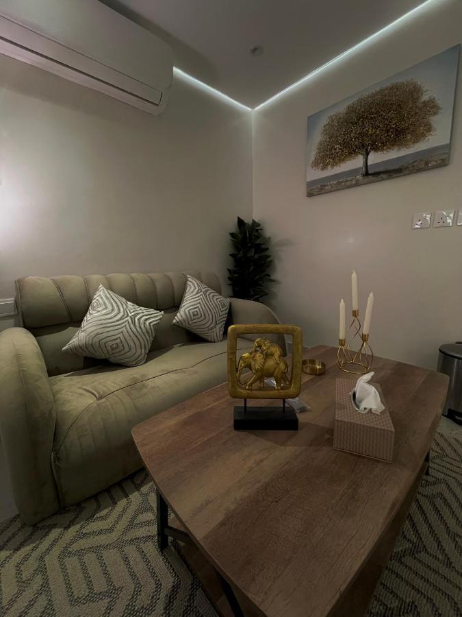استديو مع جلسة خارجية بدخول ذكي Villa Rijád Kültér fotó